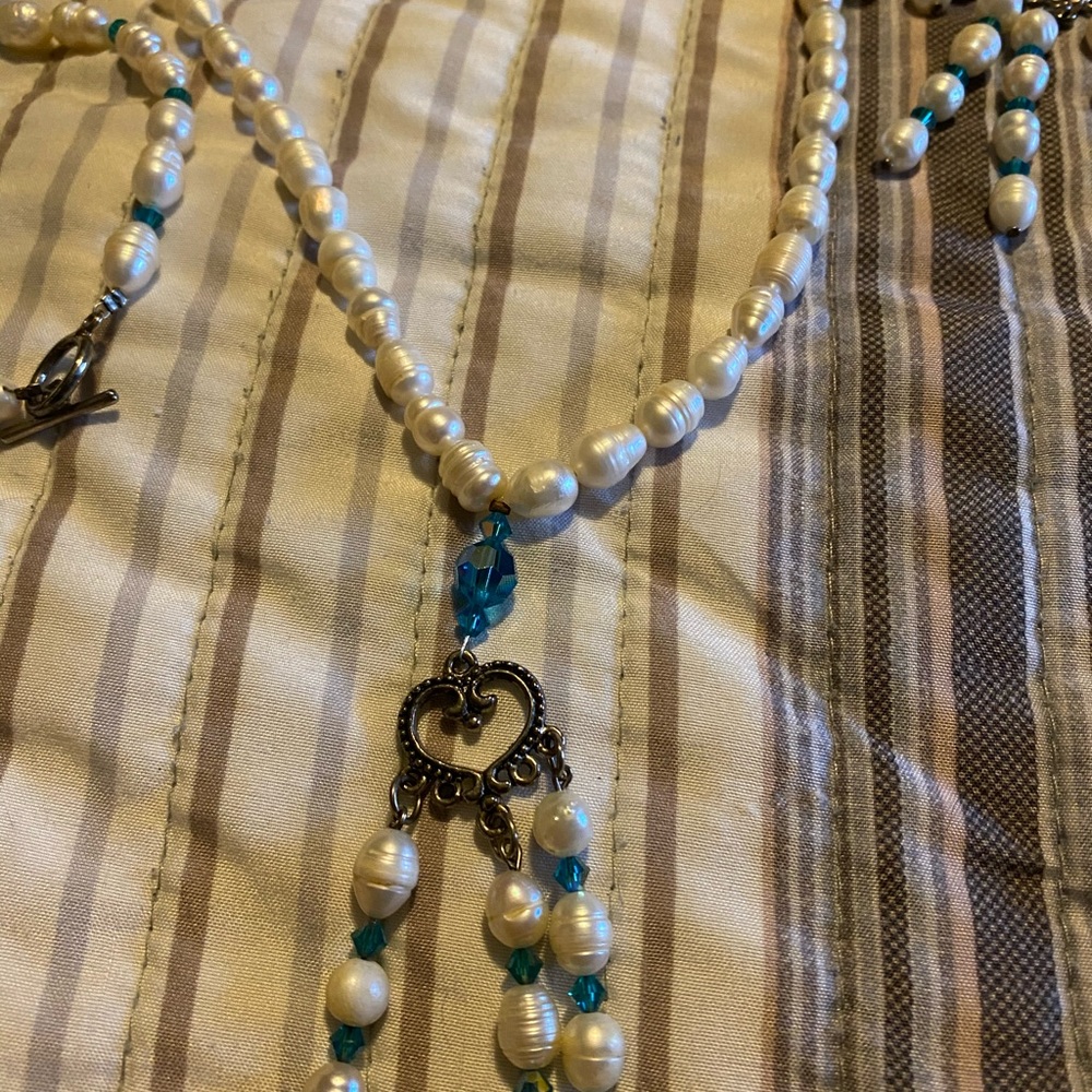 Jewelry - Picture 3 of 3
